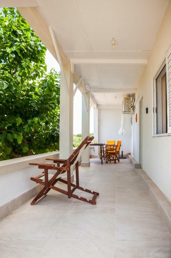 Вилла Tranquility House Livadia  Экстерьер фото